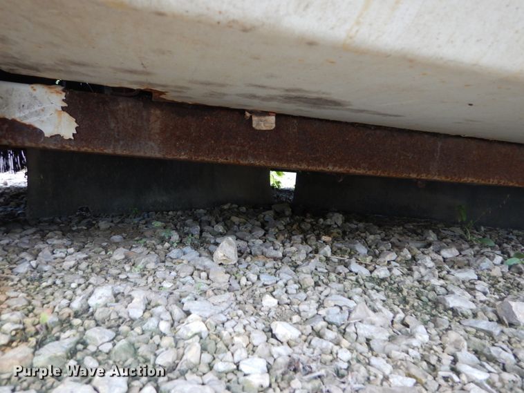 image for item GV9212 2006 Elgin Pelican P  street sweeper