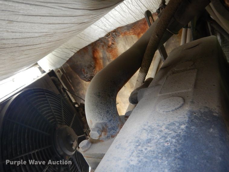 image for item GV9212 2006 Elgin Pelican P  street sweeper