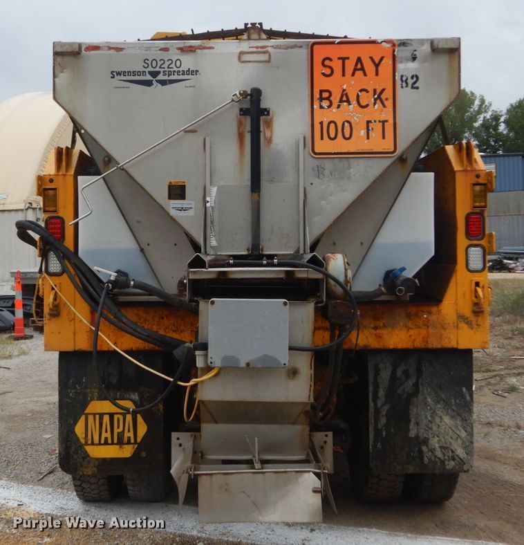 image for item GV9215 2002 International 2554  dump truck