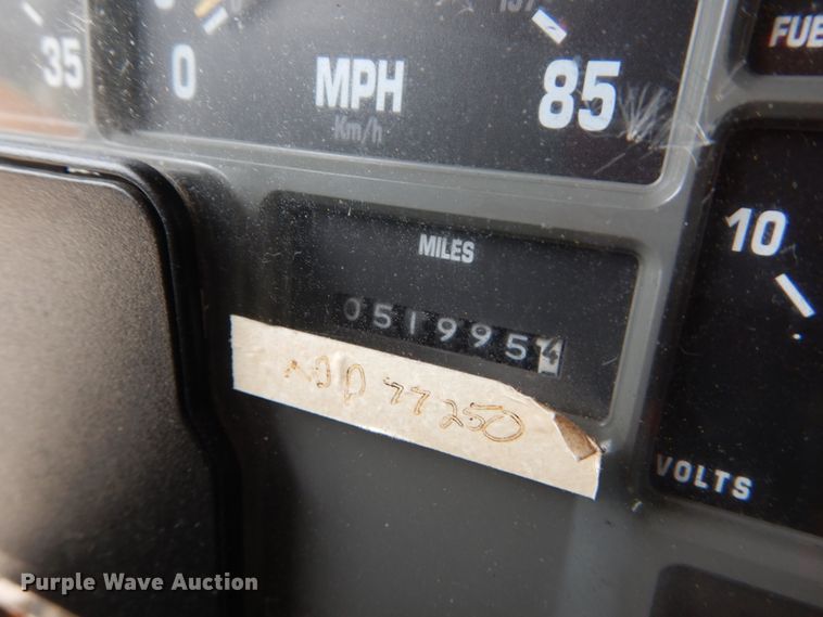 image for item GV9215 2002 International 2554  dump truck