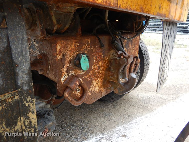 image for item GV9215 2002 International 2554  dump truck