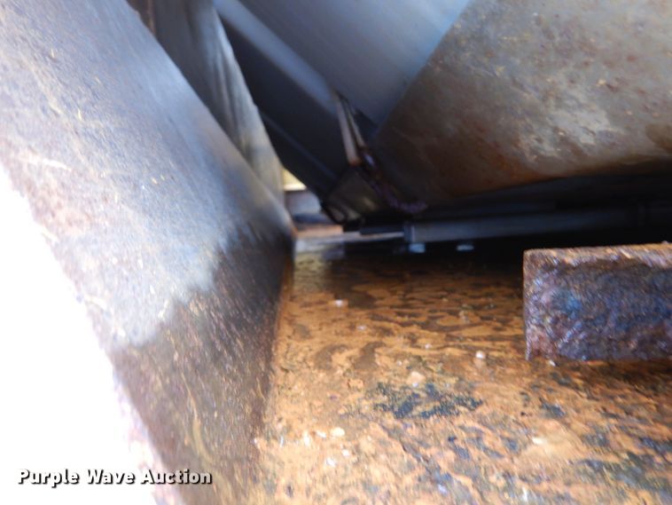 image for item GV9215 2002 International 2554  dump truck