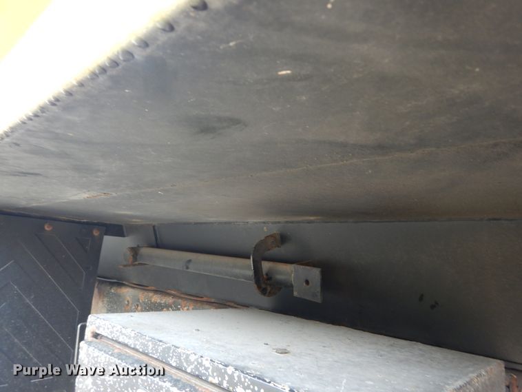 image for item GV9215 2002 International 2554  dump truck