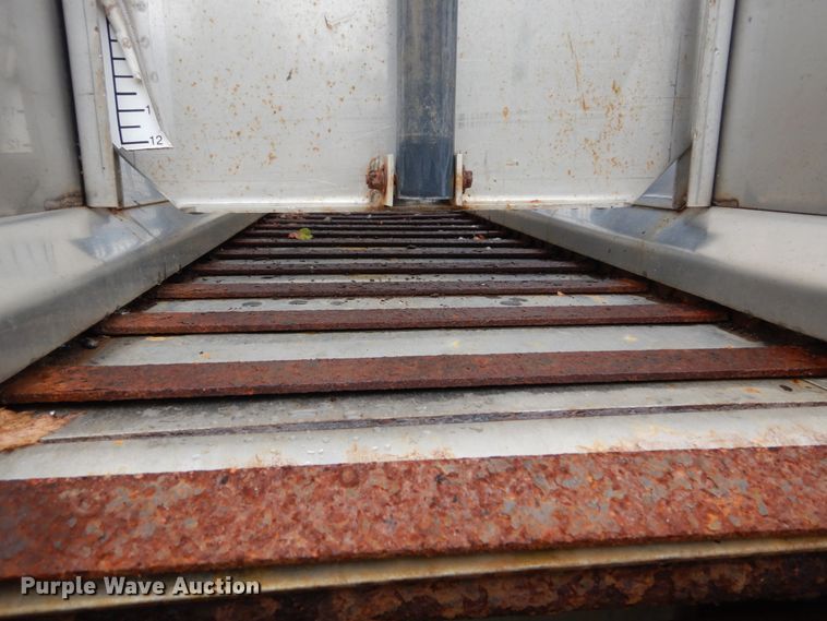 image for item GV9215 2002 International 2554  dump truck