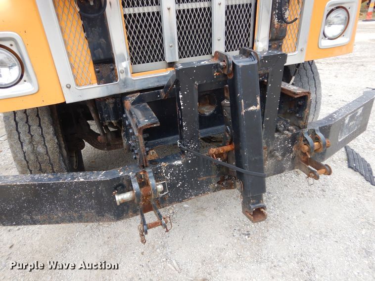 image for item GV9215 2002 International 2554  dump truck