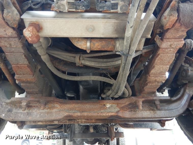 image for item GV9215 2002 International 2554  dump truck