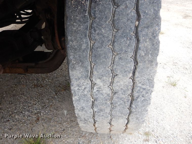 image for item GV9215 2002 International 2554  dump truck