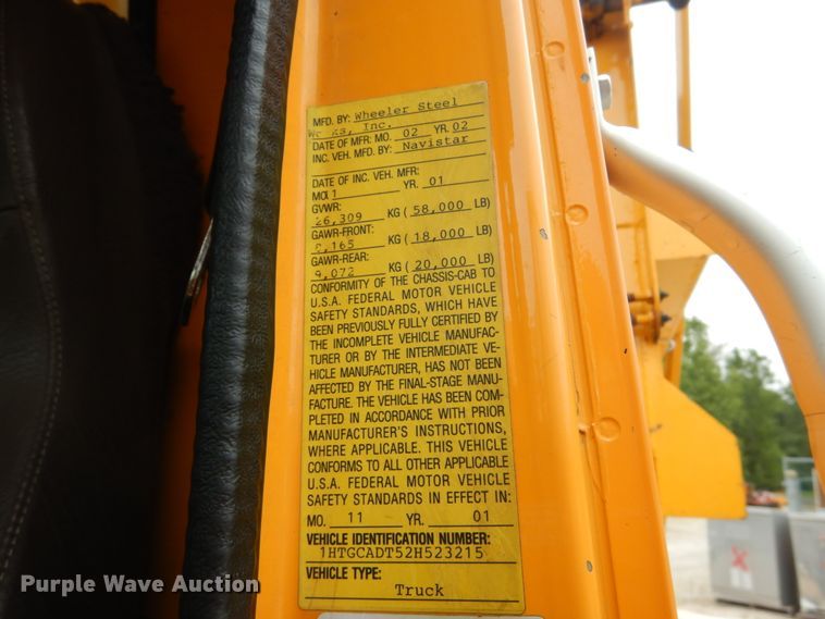 image for item GV9215 2002 International 2554  dump truck