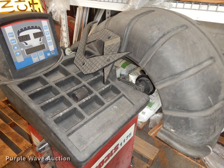 image for item H1723 Coats 1175 wheel balancer