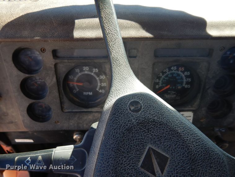 image for item HA9467 1987 International S1600  flatbed truck