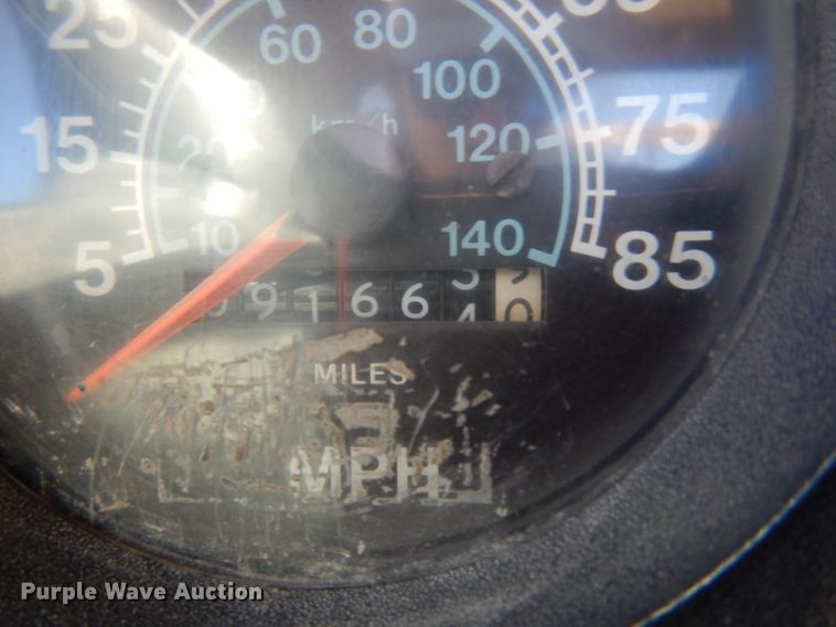 image for item HA9467 1987 International S1600  flatbed truck