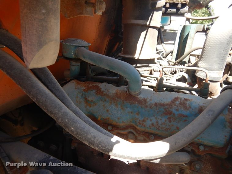 image for item HA9467 1987 International S1600  flatbed truck