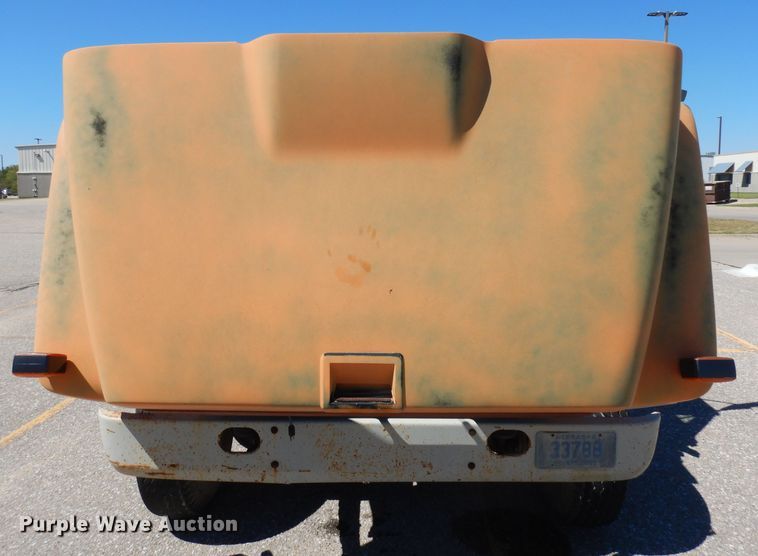 image for item HA9467 1987 International S1600  flatbed truck