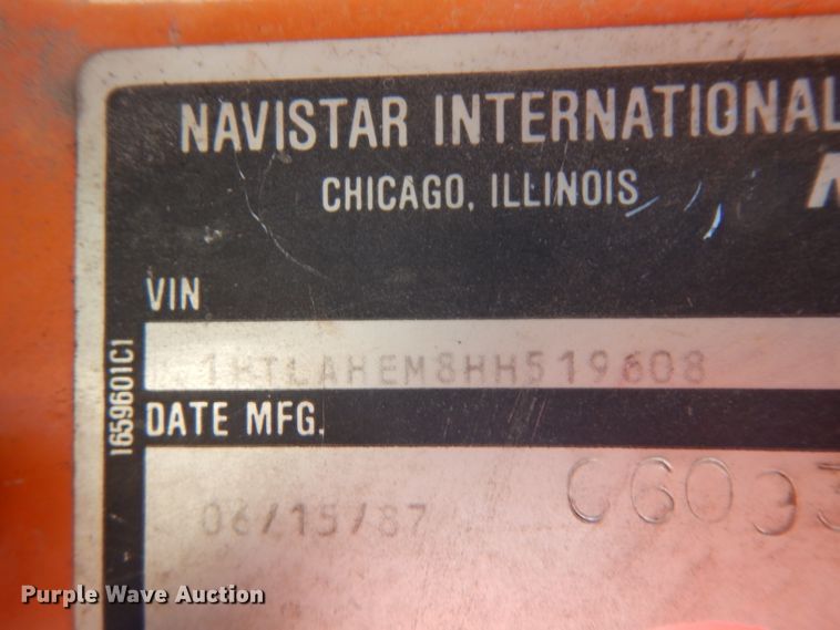 image for item HA9467 1987 International S1600  flatbed truck