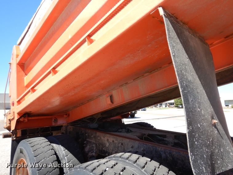 image for item HA9473 2006 Sterling LT7500  dump truck