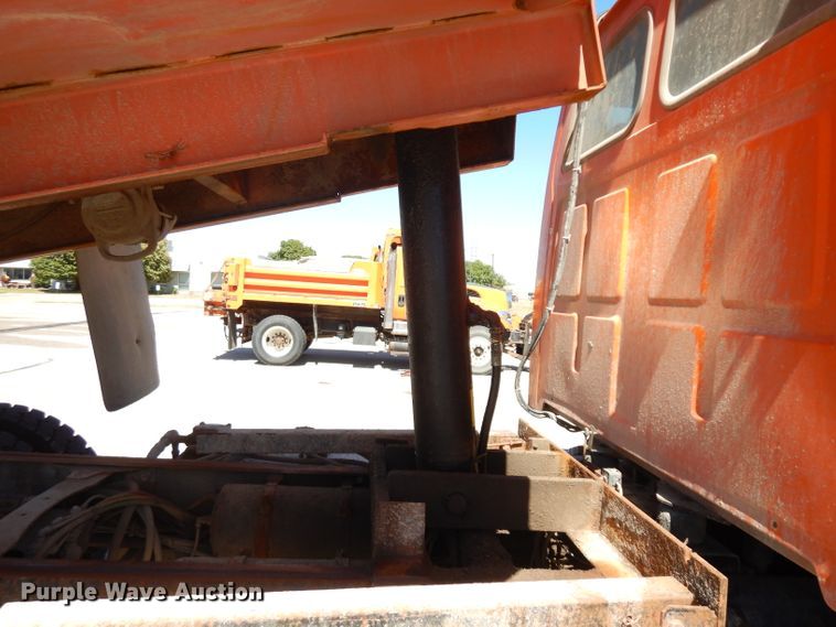 image for item HA9473 2006 Sterling LT7500  dump truck