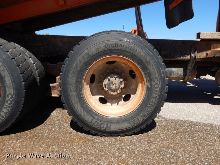 image for item HA9473 2006 Sterling LT7500  dump truck