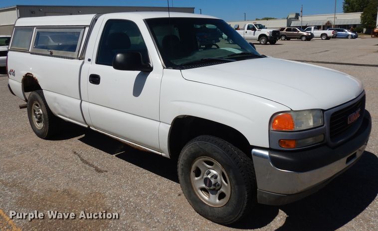 image for item HA9478 2001 GMC Silverado 1500  pickup truck