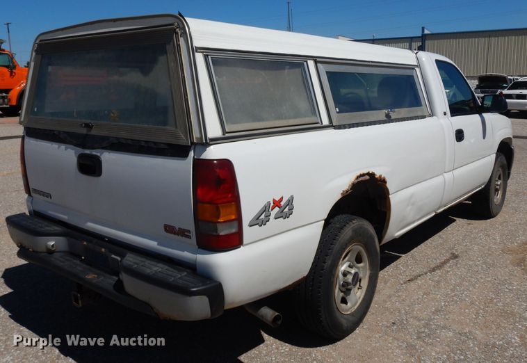 image for item HA9478 2001 GMC Silverado 1500  pickup truck