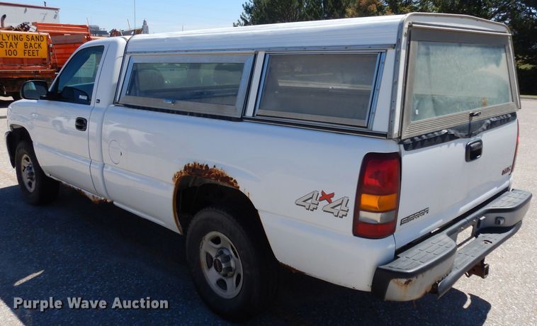 image for item HA9478 2001 GMC Silverado 1500  pickup truck