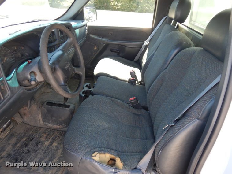 image for item HA9478 2001 GMC Silverado 1500  pickup truck