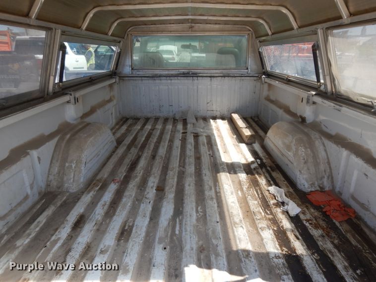 image for item HA9478 2001 GMC Silverado 1500  pickup truck