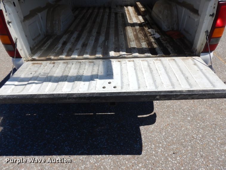 image for item HA9478 2001 GMC Silverado 1500  pickup truck