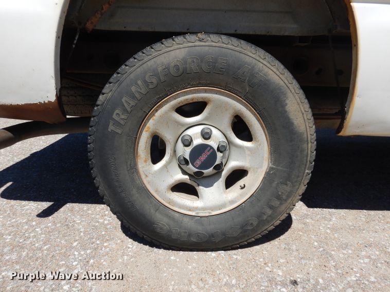 image for item HA9478 2001 GMC Silverado 1500  pickup truck