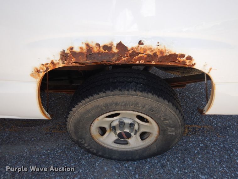 image for item HA9478 2001 GMC Silverado 1500  pickup truck