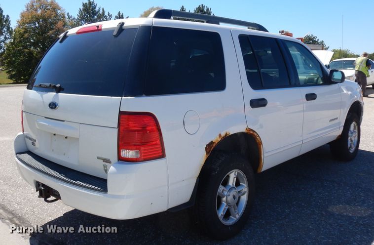 image for item HA9479 2005 Ford Explorer  SUV