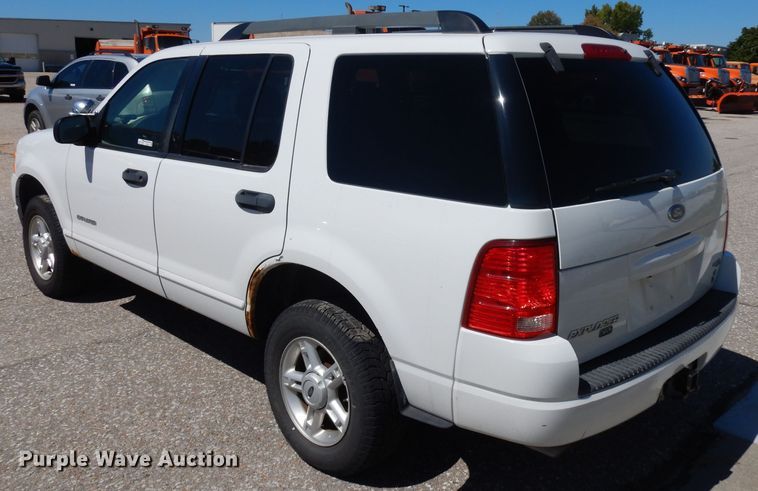 image for item HA9479 2005 Ford Explorer  SUV