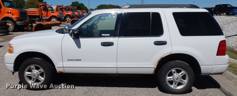 image for item HA9479 2005 Ford Explorer  SUV