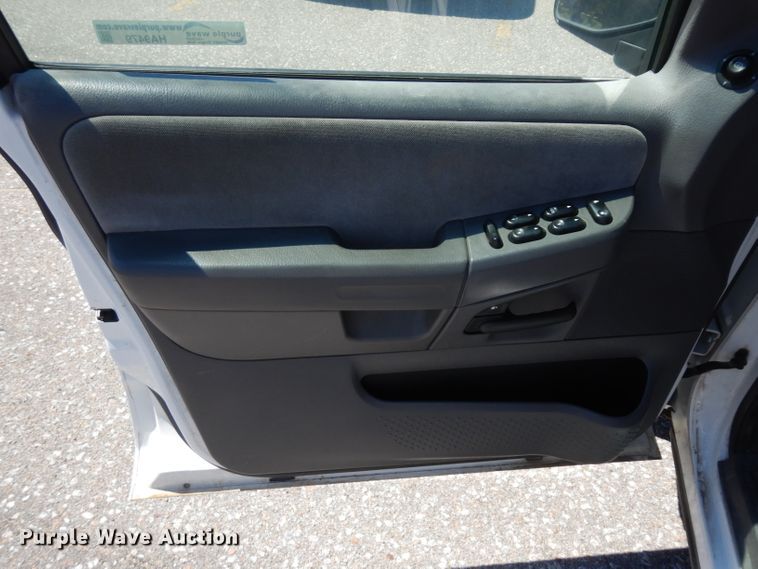 image for item HA9479 2005 Ford Explorer  SUV