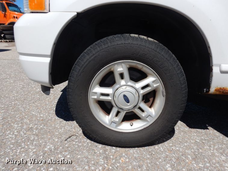 image for item HA9479 2005 Ford Explorer  SUV