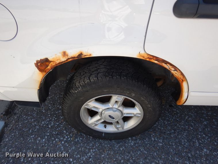 image for item HA9479 2005 Ford Explorer  SUV