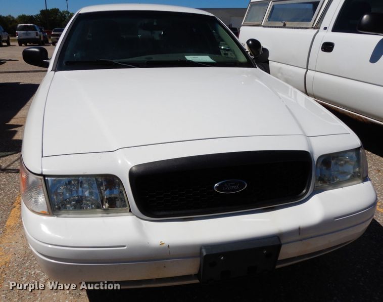image for item HA9480 2011 Ford Crown Victoria Police Interceptor