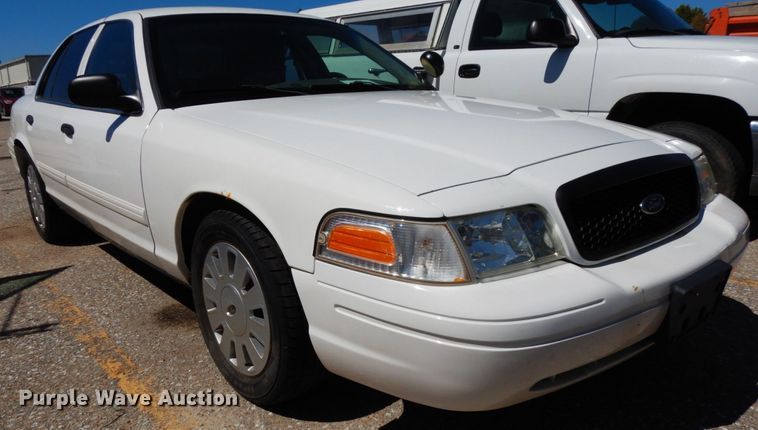 image for item HA9480 2011 Ford Crown Victoria Police Interceptor