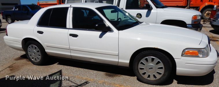 image for item HA9480 2011 Ford Crown Victoria Police Interceptor