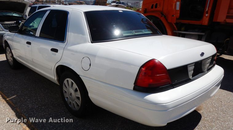 image for item HA9480 2011 Ford Crown Victoria Police Interceptor