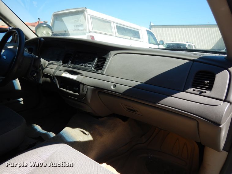 image for item HA9480 2011 Ford Crown Victoria Police Interceptor