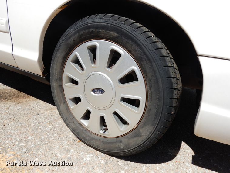 image for item HA9480 2011 Ford Crown Victoria Police Interceptor