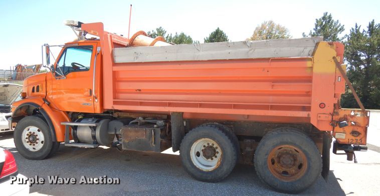 image for item HA9482 2005 Sterling LT7500  dump truck
