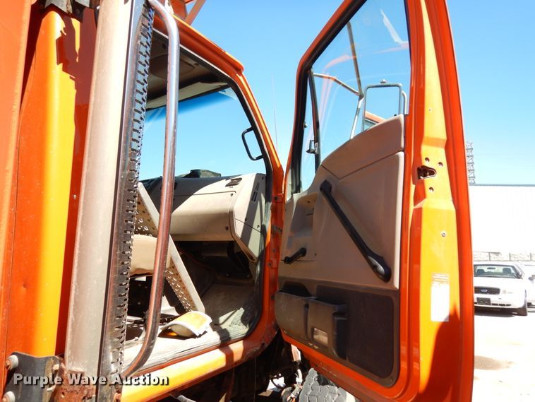 image for item HA9482 2005 Sterling LT7500  dump truck