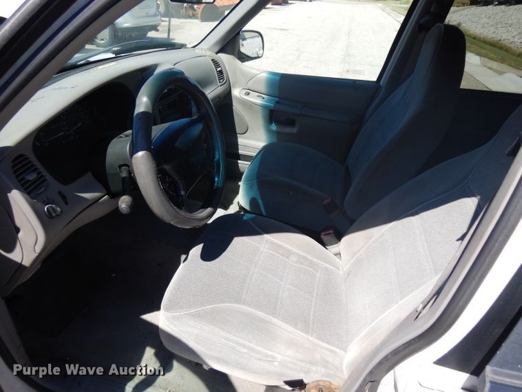 image for item HA9483 1998 Ford Explorer  SUV