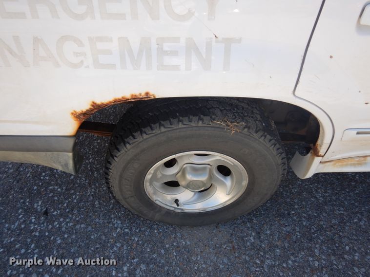 image for item HA9483 1998 Ford Explorer  SUV
