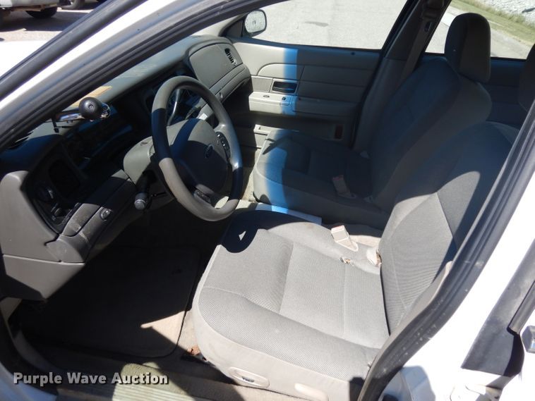 image for item HA9485 2008 Ford Crown Victoria Police Interceptor