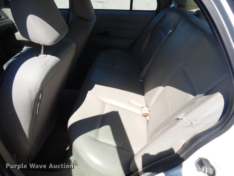 image for item HA9485 2008 Ford Crown Victoria Police Interceptor