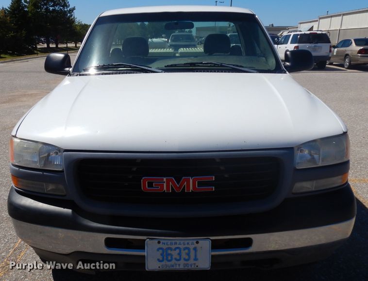 image for item HA9486 2001 GMC Sierra 1500  pickup truck