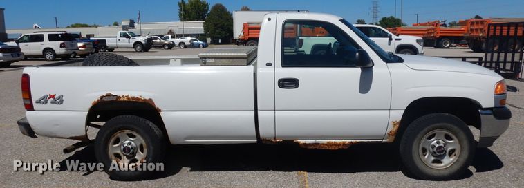image for item HA9486 2001 GMC Sierra 1500  pickup truck