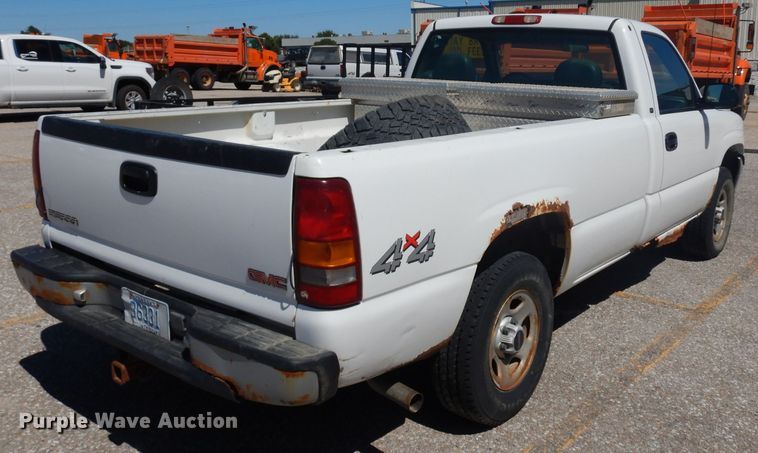 image for item HA9486 2001 GMC Sierra 1500  pickup truck